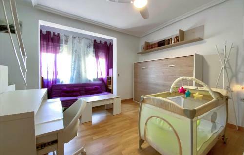 Nice Home In �guilas With Wifi And 2 Bedrooms