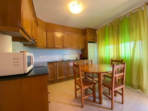 Merida. Apartamento Con Piscina Delante Del Mar