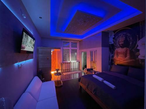 Citi Center Hostel Lux With Sauna & Jacuzzi Room