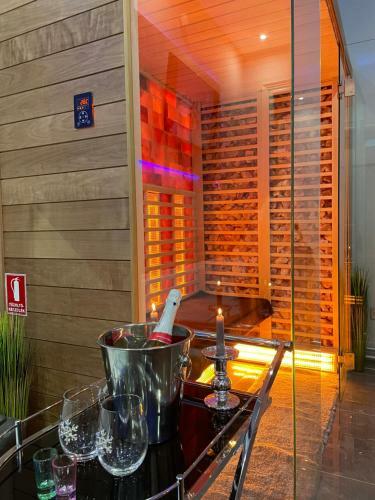 Citi Center Hostel Lux With Sauna & Jacuzzi Room