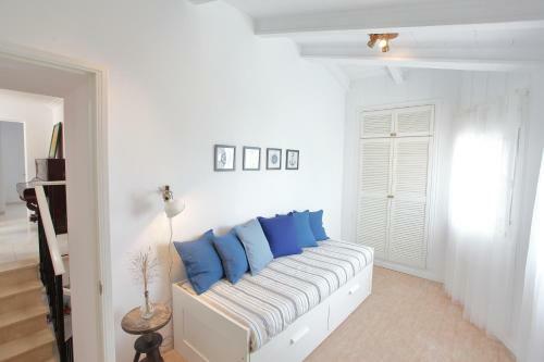 Tropical Garden, Villa With Pool Near The Beach
