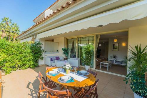 �taronger! Casa Con Piscina Cerca de Alc�dia
