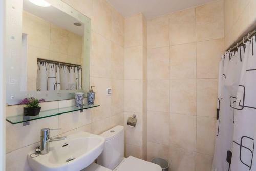 �taronger! Casa Con Piscina Cerca de Alc�dia