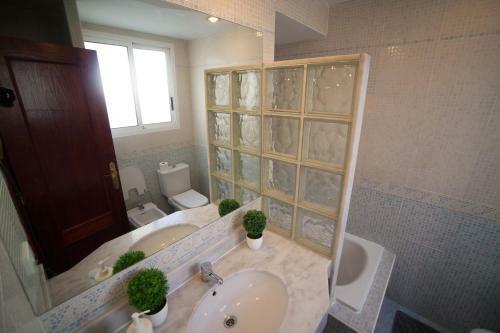 Ginger Apartment