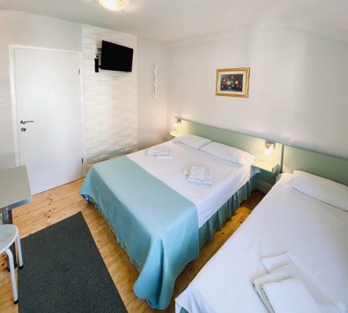 Apartamentos Komiza Provita Guesthouse