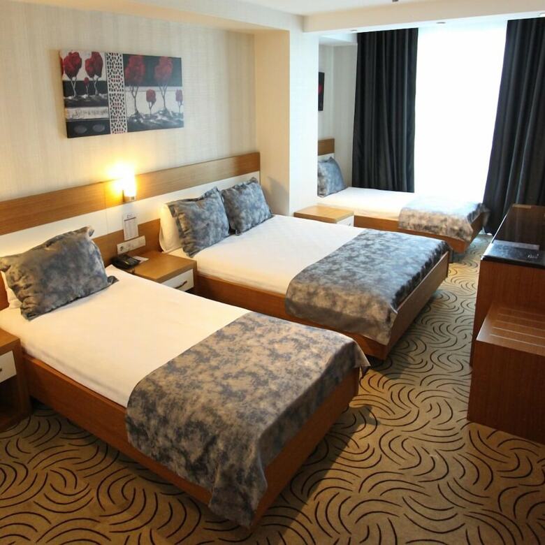 Dies Hotel