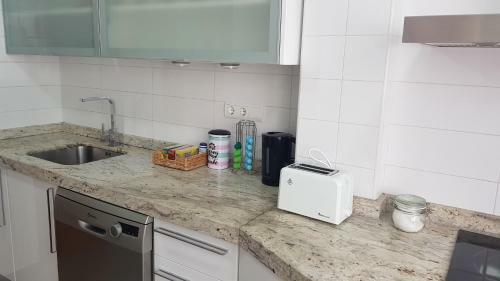 Bonito Apartamento Con Terraza Junto Al Centro de Alicante