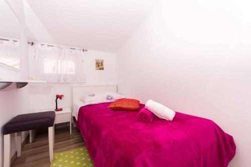 Apartments In Okrug Gornji 26579