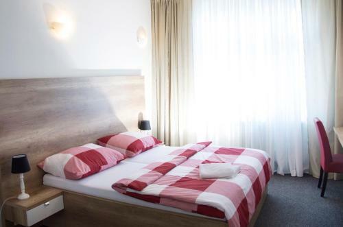 Apartamentos Designer Loft At Stodoln� Street