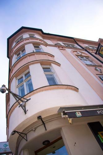Apartamentos Designer Loft At Stodoln� Street