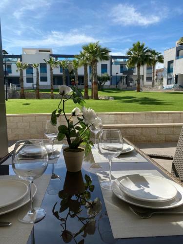 Oasis Beach Apartments