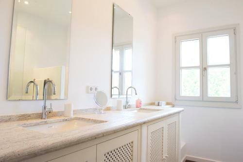 Villa Luxus-pool-finca In 5*location Panoramic View !