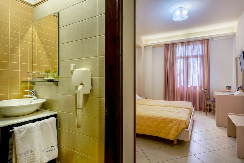 Hotel Grecian Castle