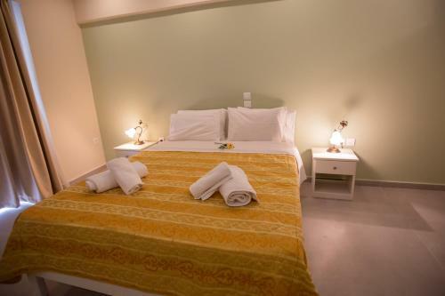 Hostal Chrisi Akti