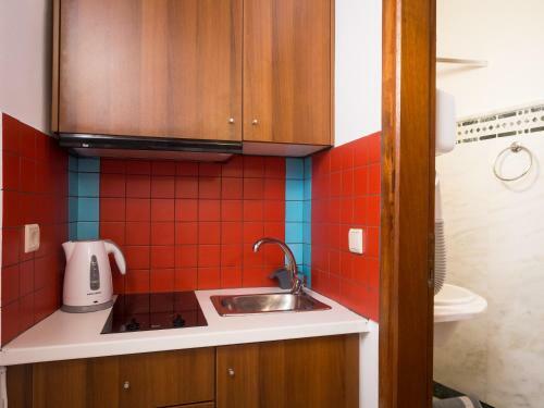 Xenon Apartments