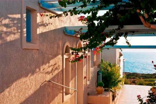 Pirgos Stelida Hotel