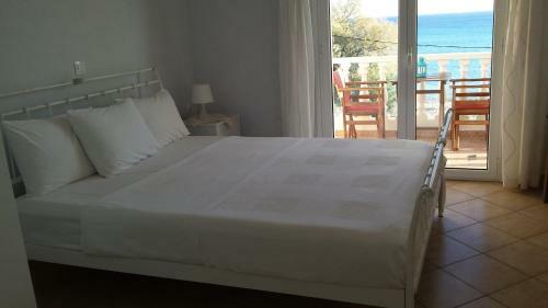Akti Zaga Apartments