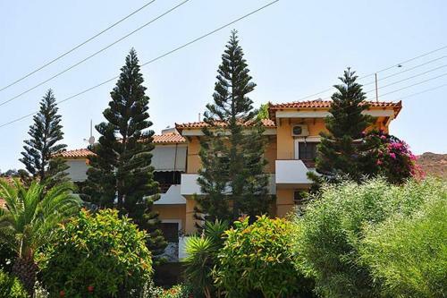Corina Apartments