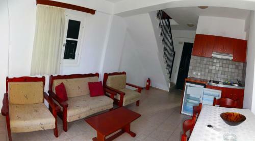 Apartamento Iriana Village Inn