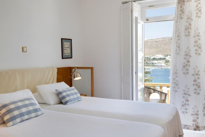 Dorion Hotel