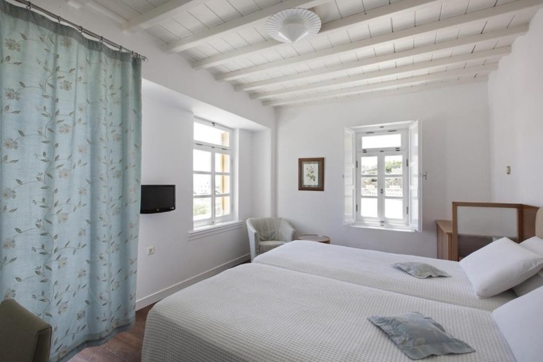 Dorion Hotel