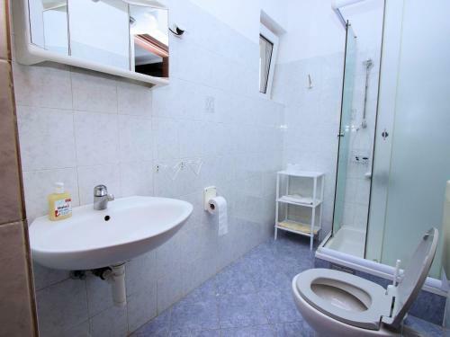 Hostal Apartments Tin