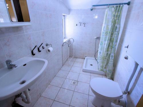 Hostal Apartments Tin