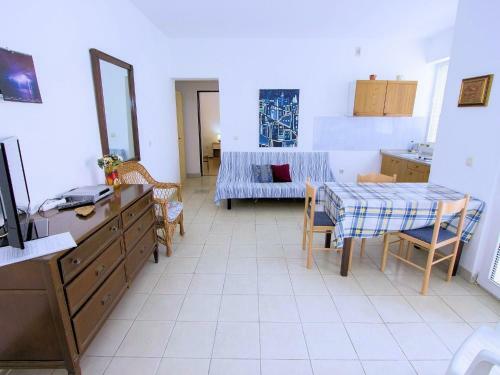 Hostal Apartments Tin