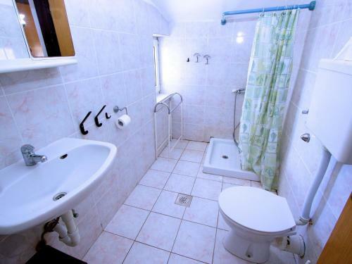 Hostal Apartments Tin