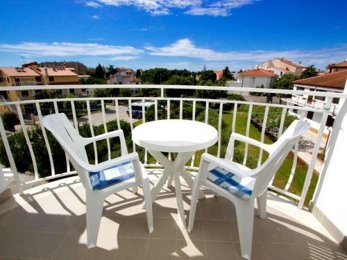 Hostal Apartments Tin