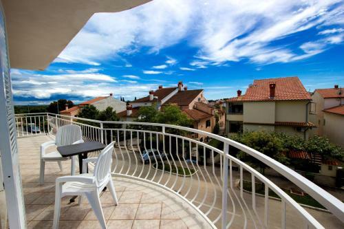 Hostal Apartments Tin