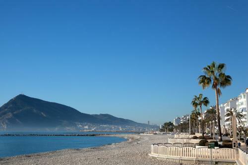 Apartamento Villa Las Palmeras With Private Pool And Garden