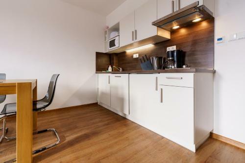 Bo?� Apartm�ny V