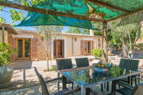 Villa Cas Capell� & Casa Rub�