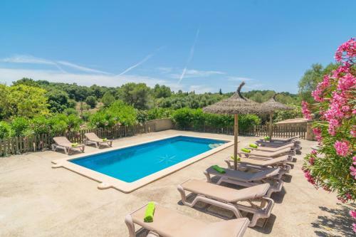 Villa Cas Capell� & Casa Rub�