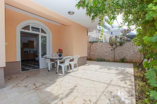 Apartments Damjanovic
