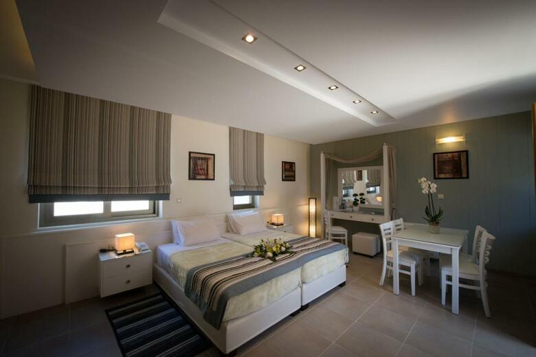 Aparthotel Mantinia Bay Hotel