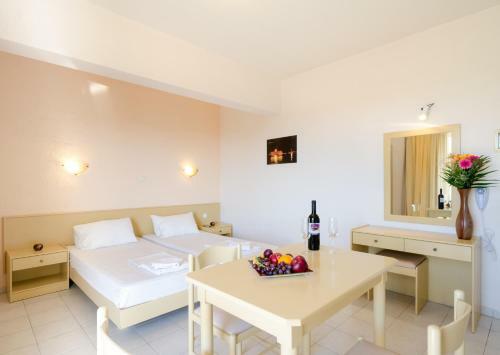 Eugenia Studios & Apartments