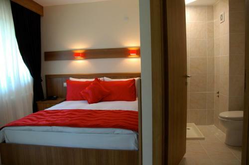 Rhebas Hotel
