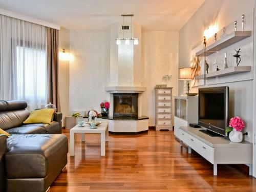 Superior Villa Antea With Jacuzzi & Pool