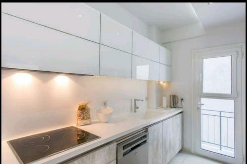 Family Apartment By The Sea