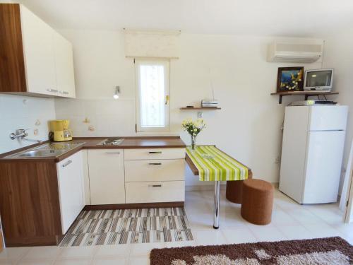 Apartment Omi�alj 1