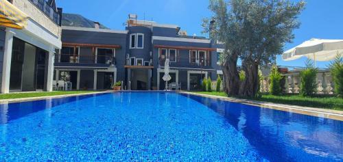 Nur Suites & Hotels