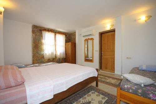 Hostal Olympos Koyevi Pension