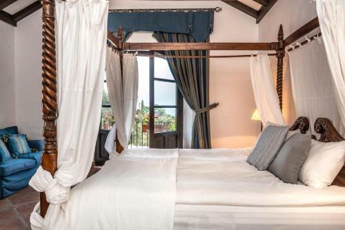 Villa Extraordinary 7 Bedroom Castle In El Madro�al