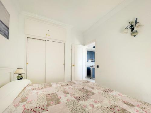 Beautiful Apartment With Sea Views, Benal Beach