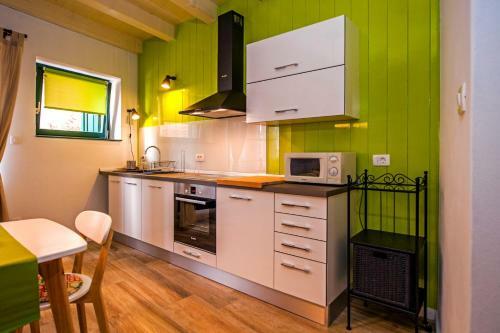 Luxury Two-bedroom Apartment