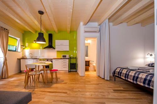 Luxury Two-bedroom Apartment