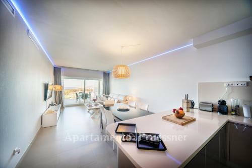 Luxus Apartment With Sea Views 40m2 Terrace