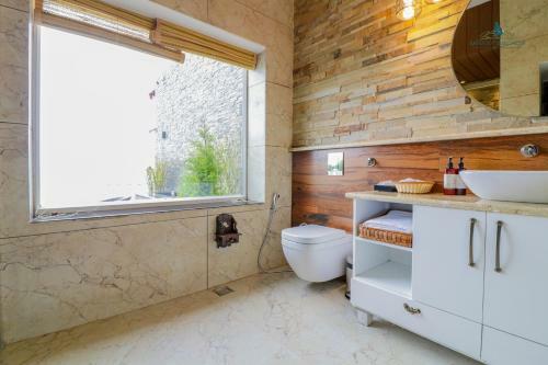 Villa Serene Bungalow In Foothills Of Himalayan Range